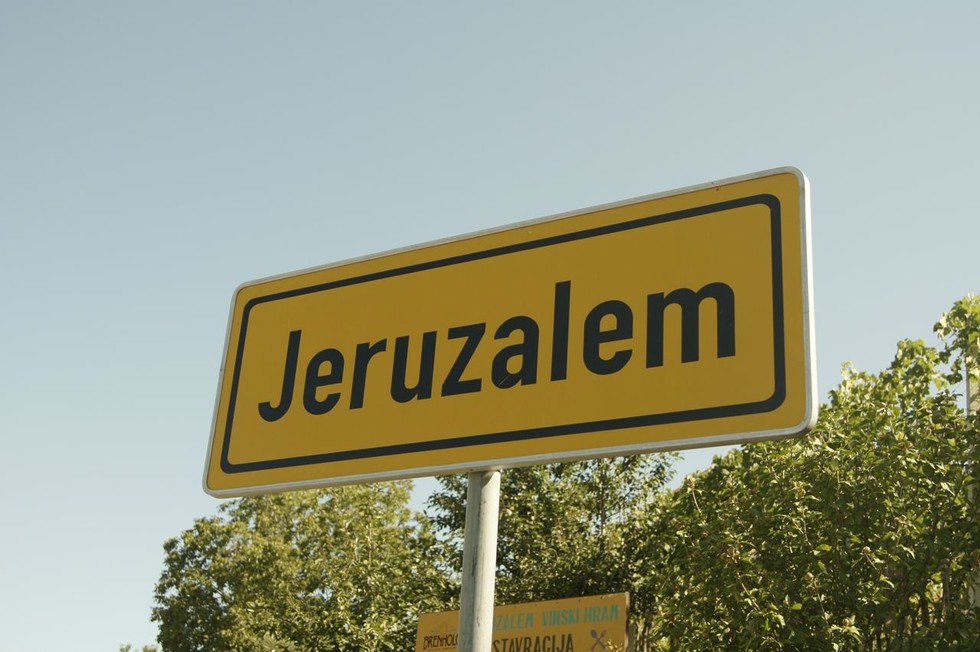bildcredits-dorisworld-straßenschild-in-jeruzalem