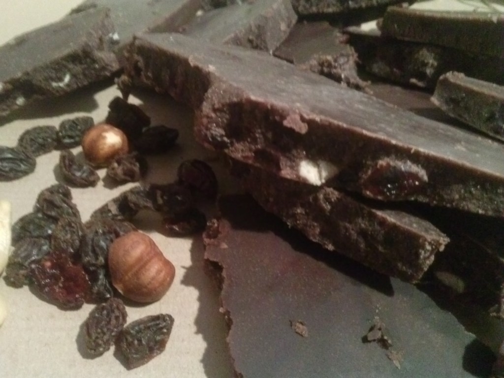 Wie du Vegane Schokolade selbermachst. Schokolade komplett ohne tierische Zutaten.