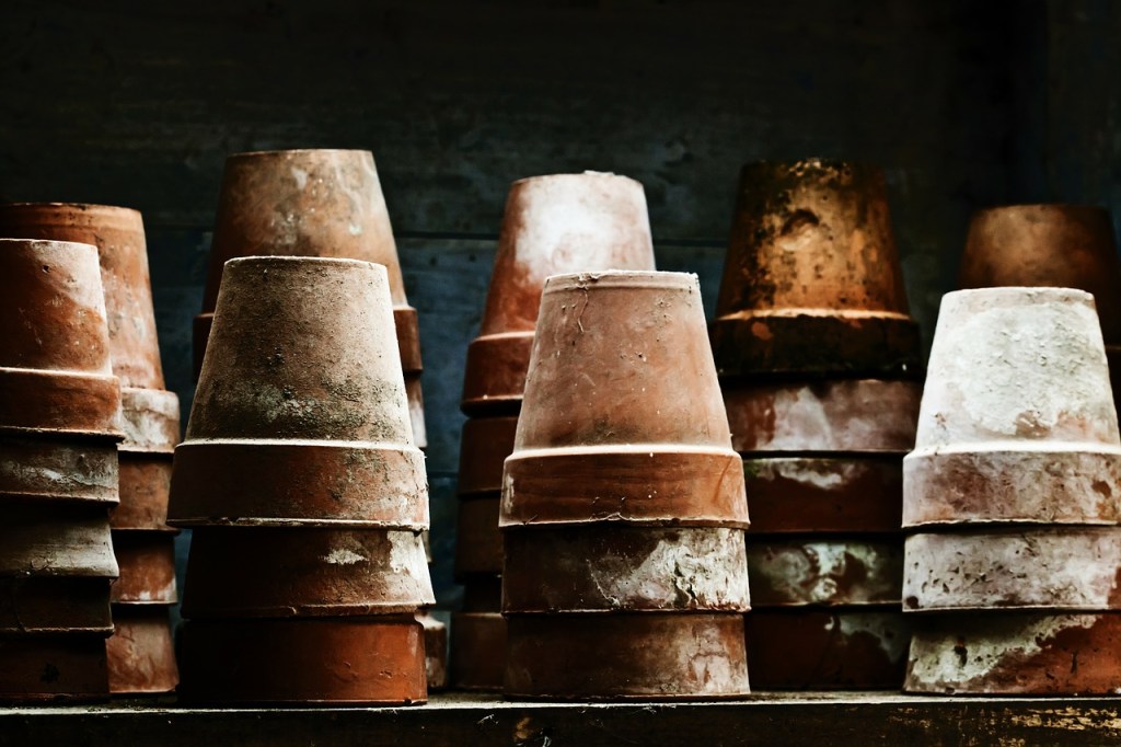 pots-84454_1280